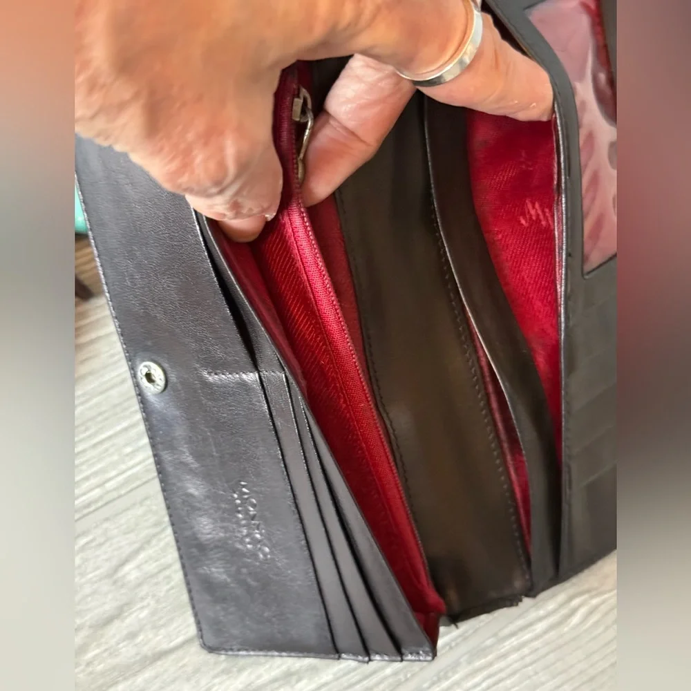 6 vintage leather wallets, all styles, good condition
